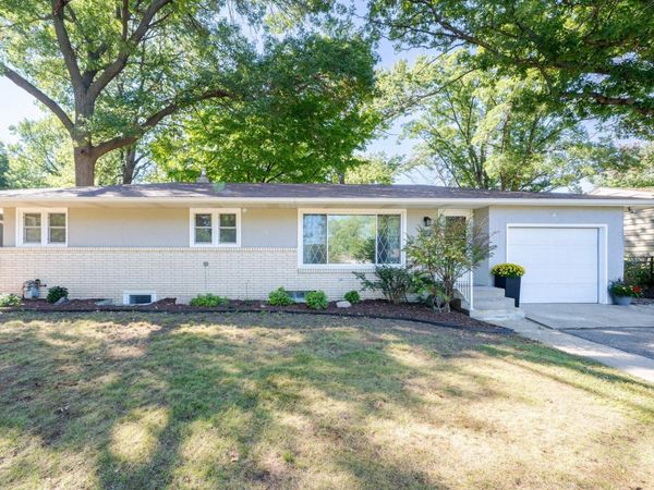2837 Matilda Street , Roseville, MN 55113
