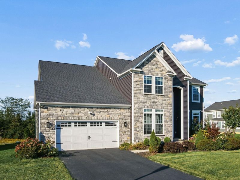 206 Ingleton Court, Delaware, OH 43015 Photo 3