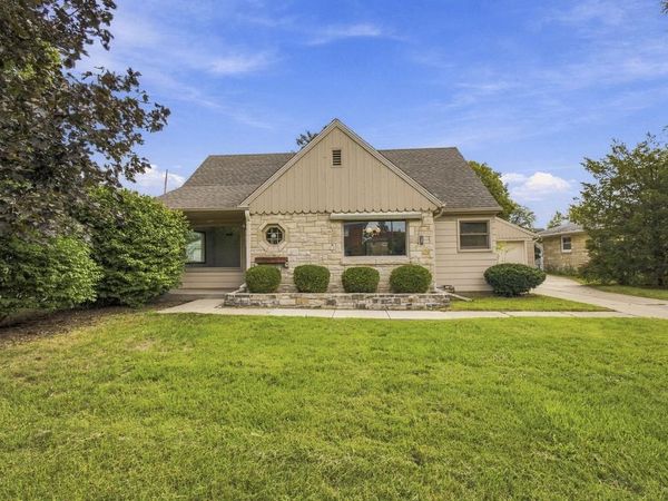 5544 N 26th STREET, Milwaukee, WI 53209