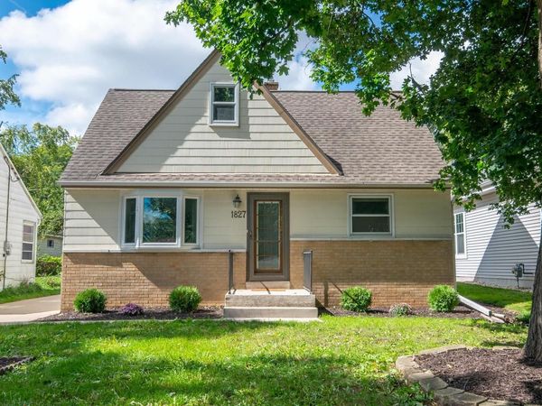 1827 N 117th STREET, Wauwatosa, WI 53226