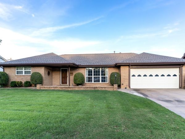 4925 S Maplewood Avenue , Tulsa, OK 74135