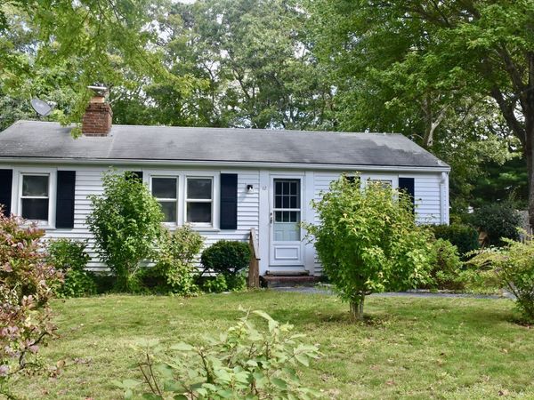 12 Lake Rd E, Yarmouth, MA 02673