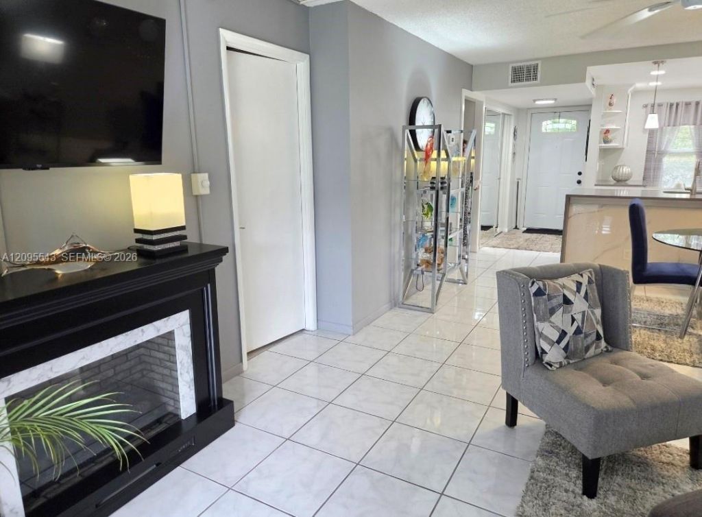 7205 NW 4th Pl , Unit 106, Margate, FL 33063 Photo