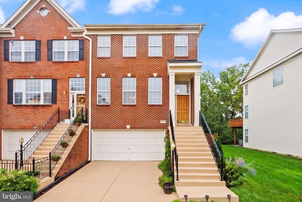45823 Dominick Terrace, Sterling, VA 20166 Main Photo