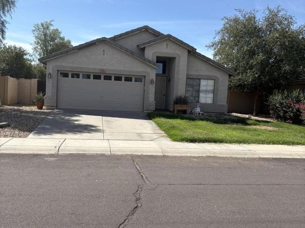 5791 W SELDON Lane, Glendale, AZ 85302