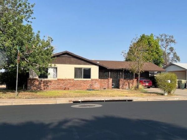 9004 N 53RD Avenue, Glendale, AZ 85302