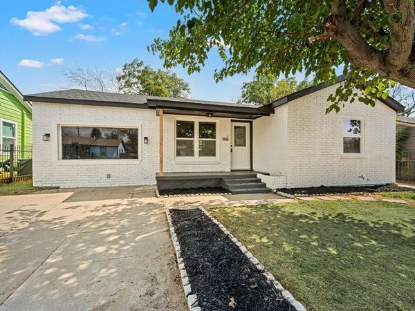3855 Dowdell Street , Fort Worth, TX 76119