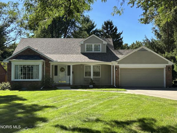 1900 Green Valley Drive, Toledo, OH 43614
