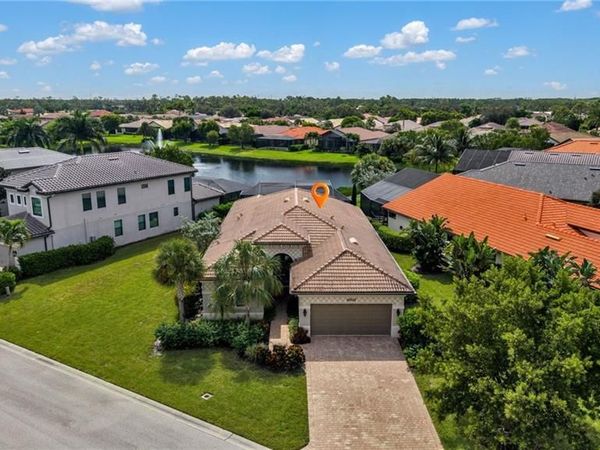 10505 Valencia Lakes DR, BONITA SPRINGS, FL 34135