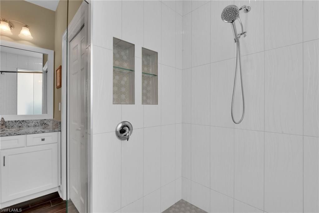 10505 Valencia Lakes Dr, Bonita Springs, FL 34135 Photo