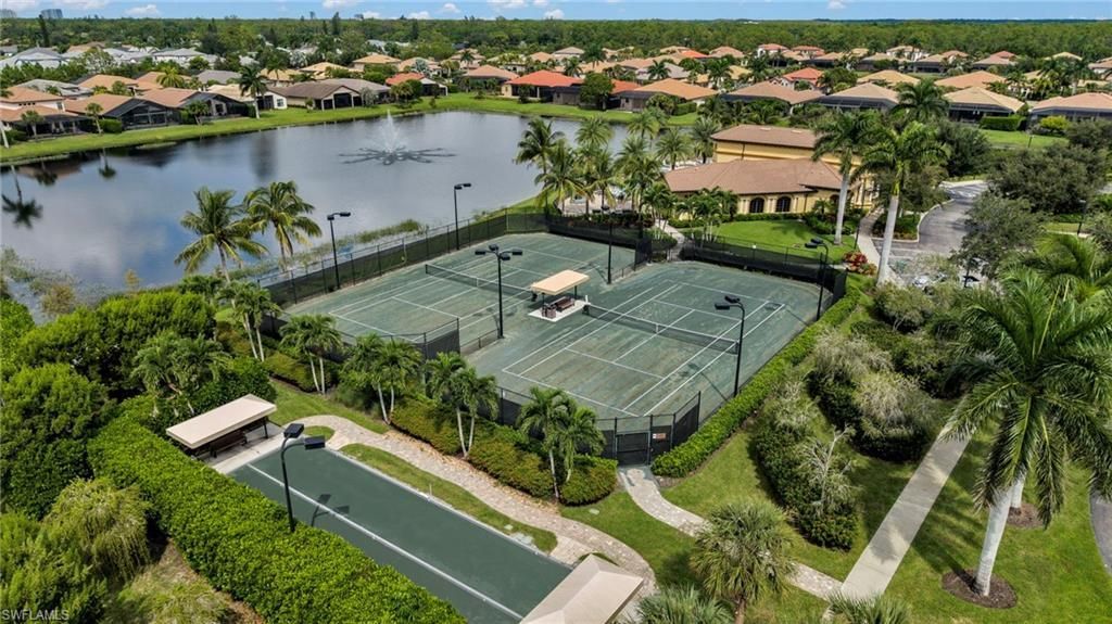 10505 Valencia Lakes Dr, Bonita Springs, FL 34135 Photo