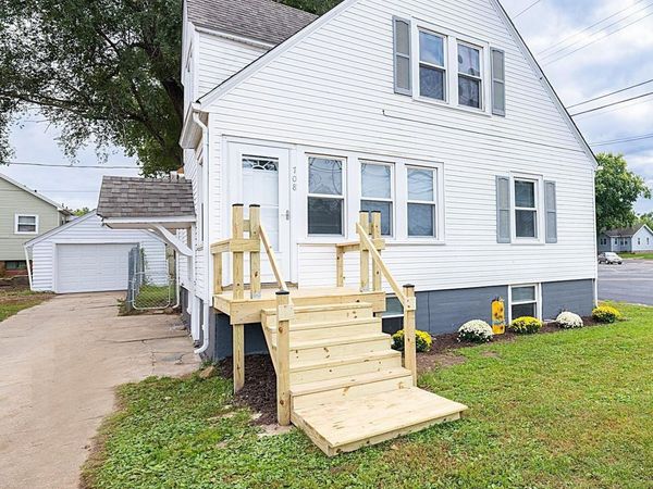 708 DERBY Street, Pekin, IL 61554