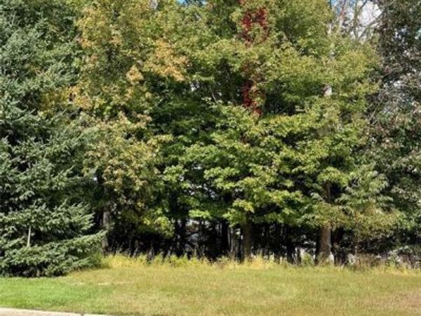 2506 Eagle Terrace, Eau Claire, WI 54703