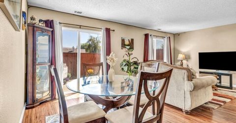 1126 Bradley Square, Sparks, NV 89434 Photo