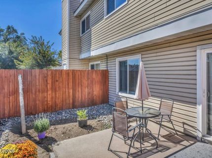 1126 Bradley Square, Sparks, NV 89434 Photo