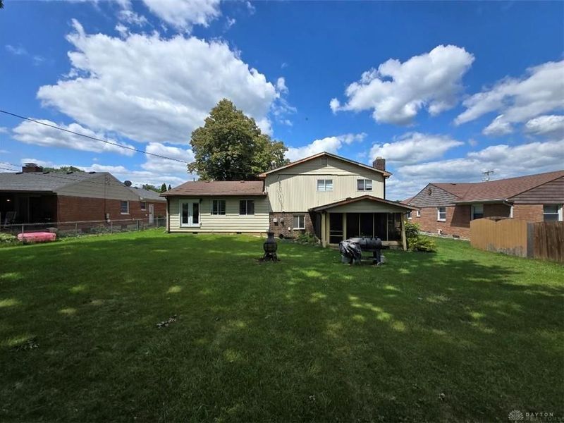 2732 Balsam Drive, Springfield, OH 45503 Photo 2