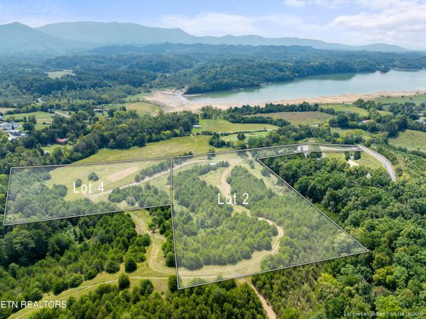 Swannsylvania Rd, Dandridge, TN 37725
