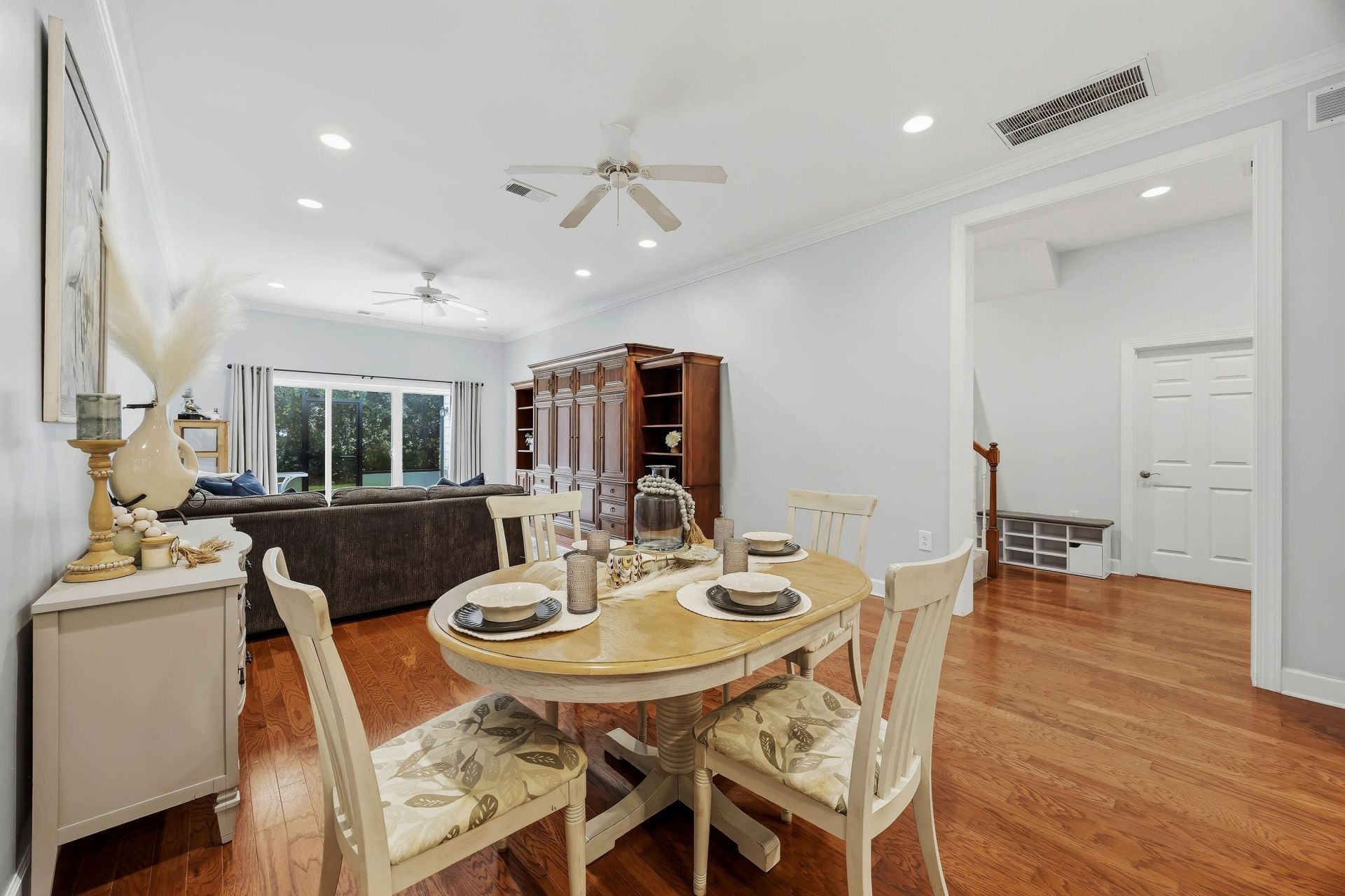 23 Augustine Road Photo 14