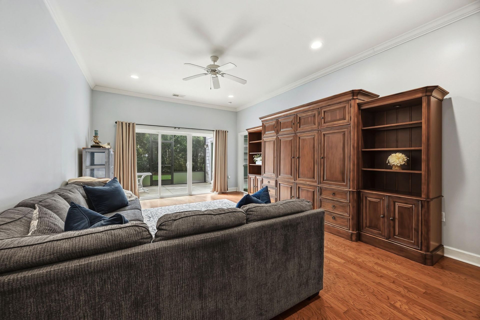 23 Augustine Road Photo 16