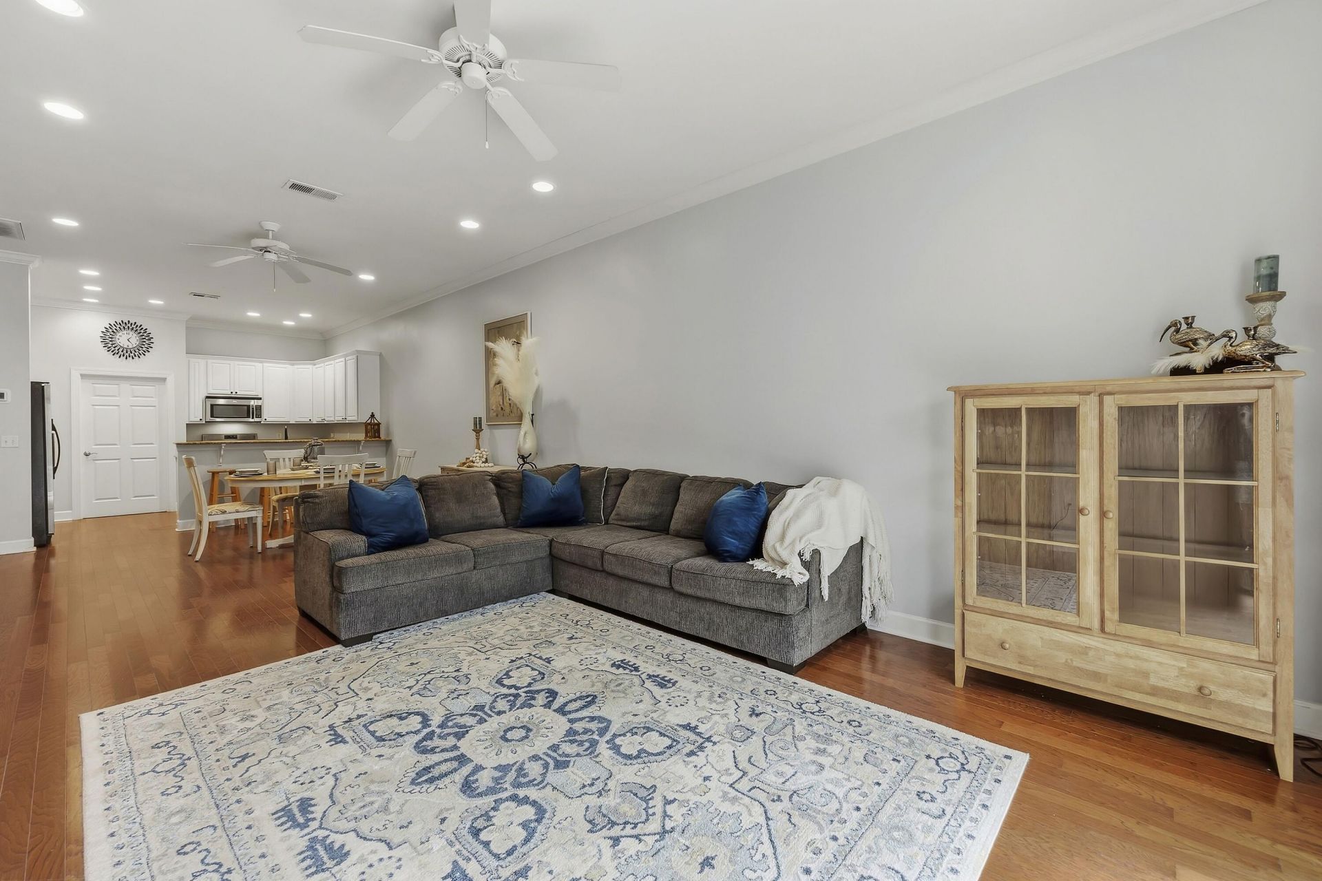 23 Augustine Road Photo 19