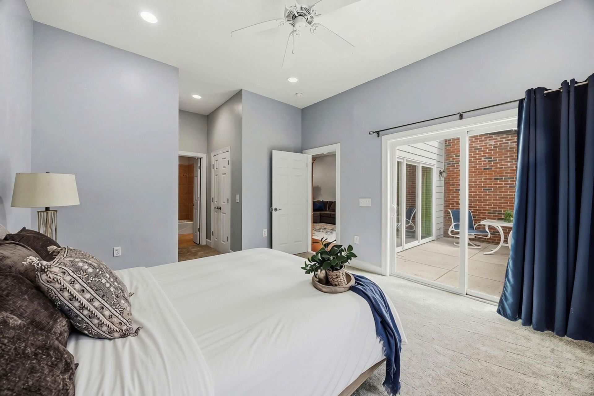 23 Augustine Road Photo 22