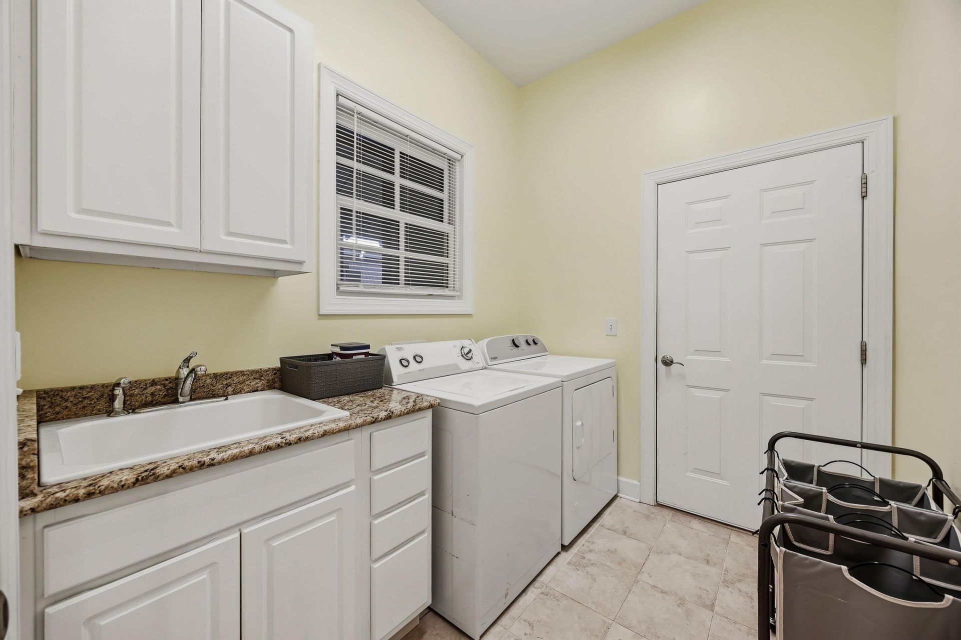 23 Augustine Road Photo 27