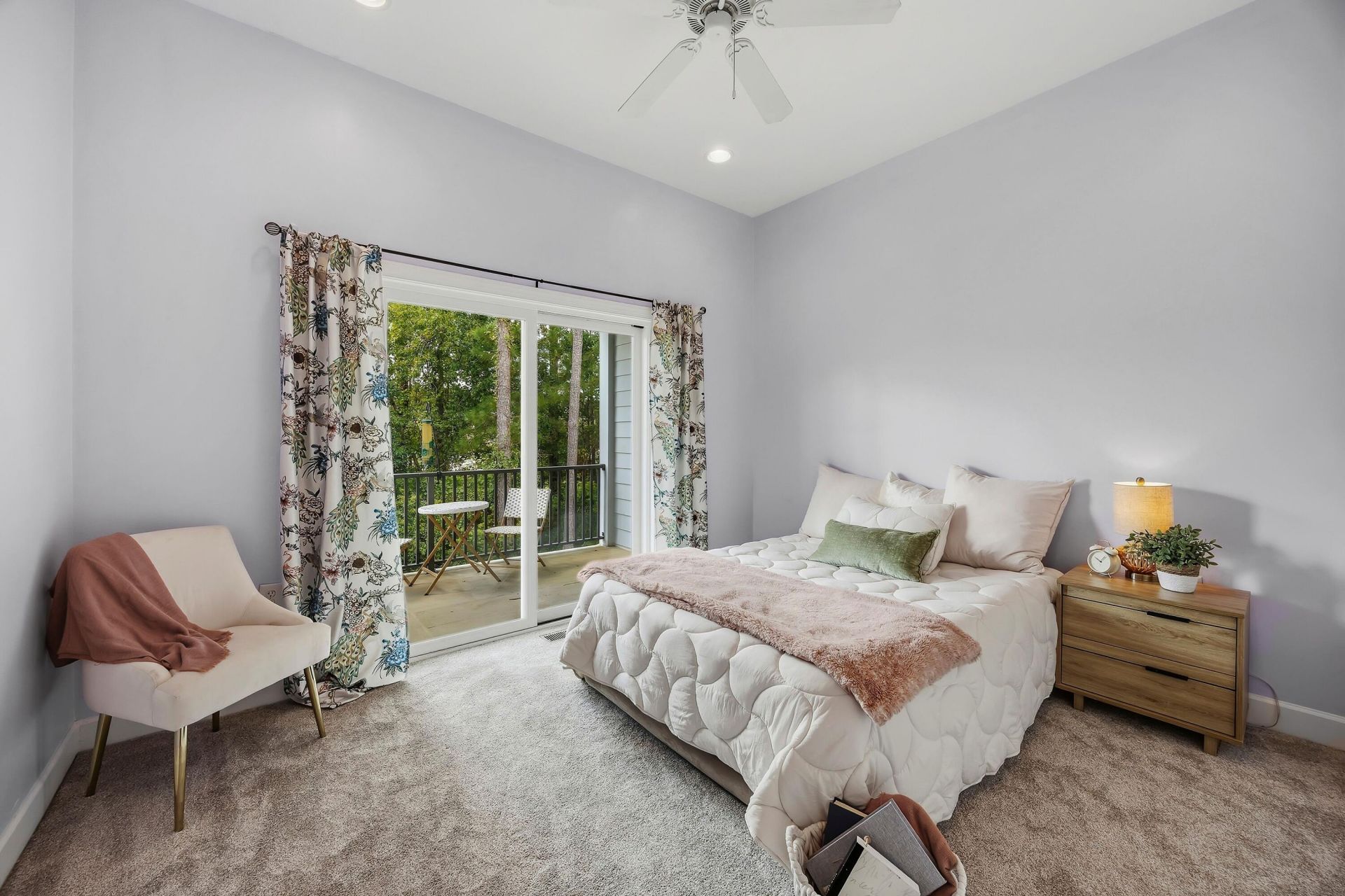 23 Augustine Road Photo 37