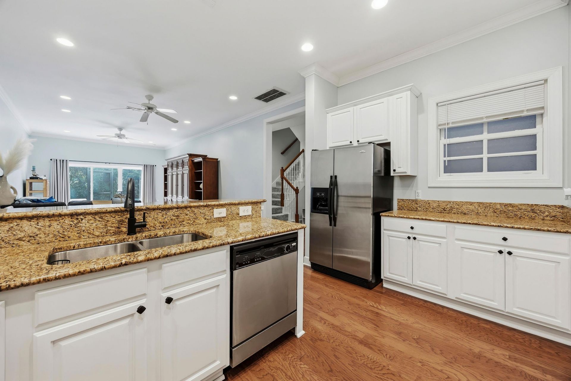 23 Augustine Road Photo 9