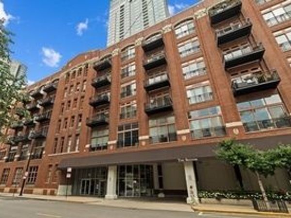 360 W Illinois Street , Unit 8A, Chicago, IL 60654