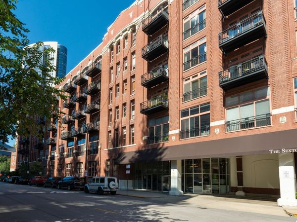 360 W Illinois Street, Unit 8A, Chicago, IL 60654