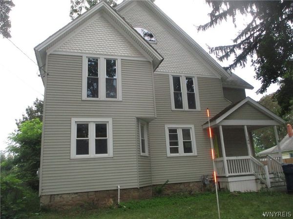 180 Church Street , Lockport, NY 14094