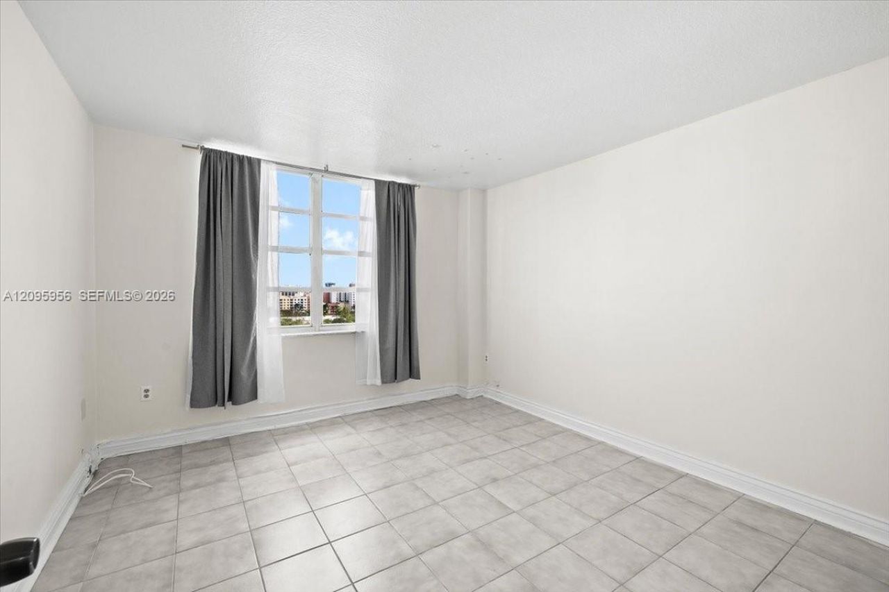2780 NE 183rd St, Unit 1207, Aventura, FL 33160 Photo