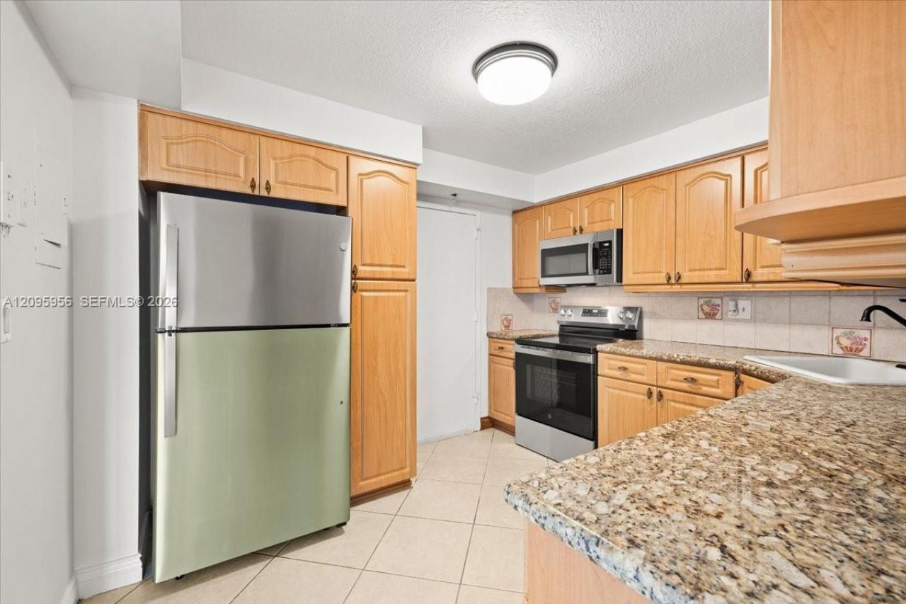 2780 NE 183rd St, Unit 1207, Aventura, FL 33160 Photo