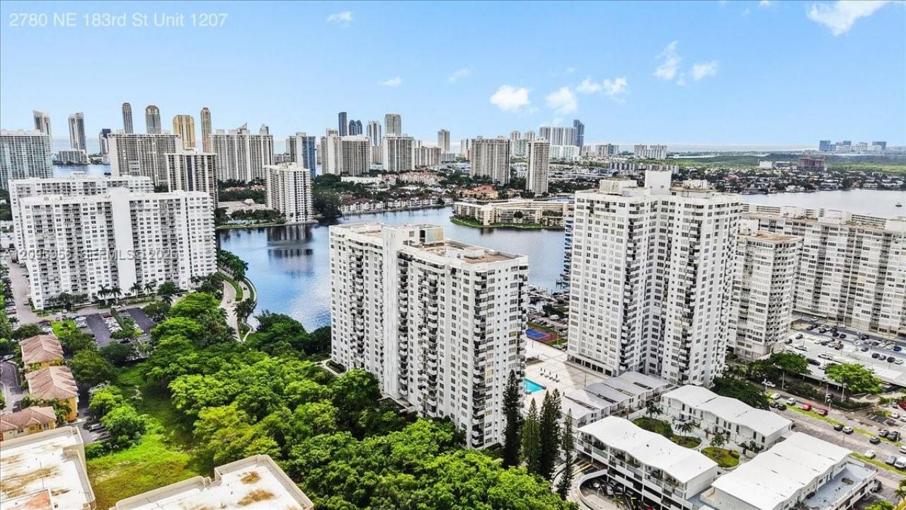 2780 NE 183rd St, Unit 1207, Aventura, FL 33160 Photo