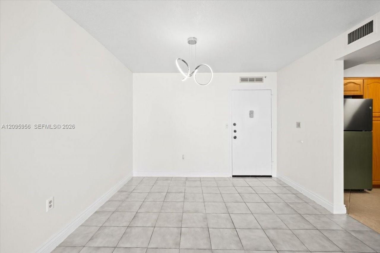 2780 NE 183rd St, Unit 1207, Aventura, FL 33160 Photo