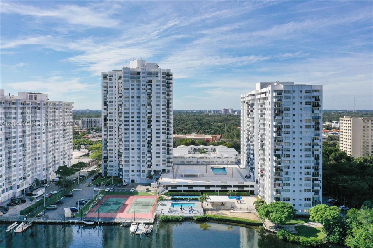 2780 NE 183rd St, Unit 1207, Aventura, FL 33160 Photo