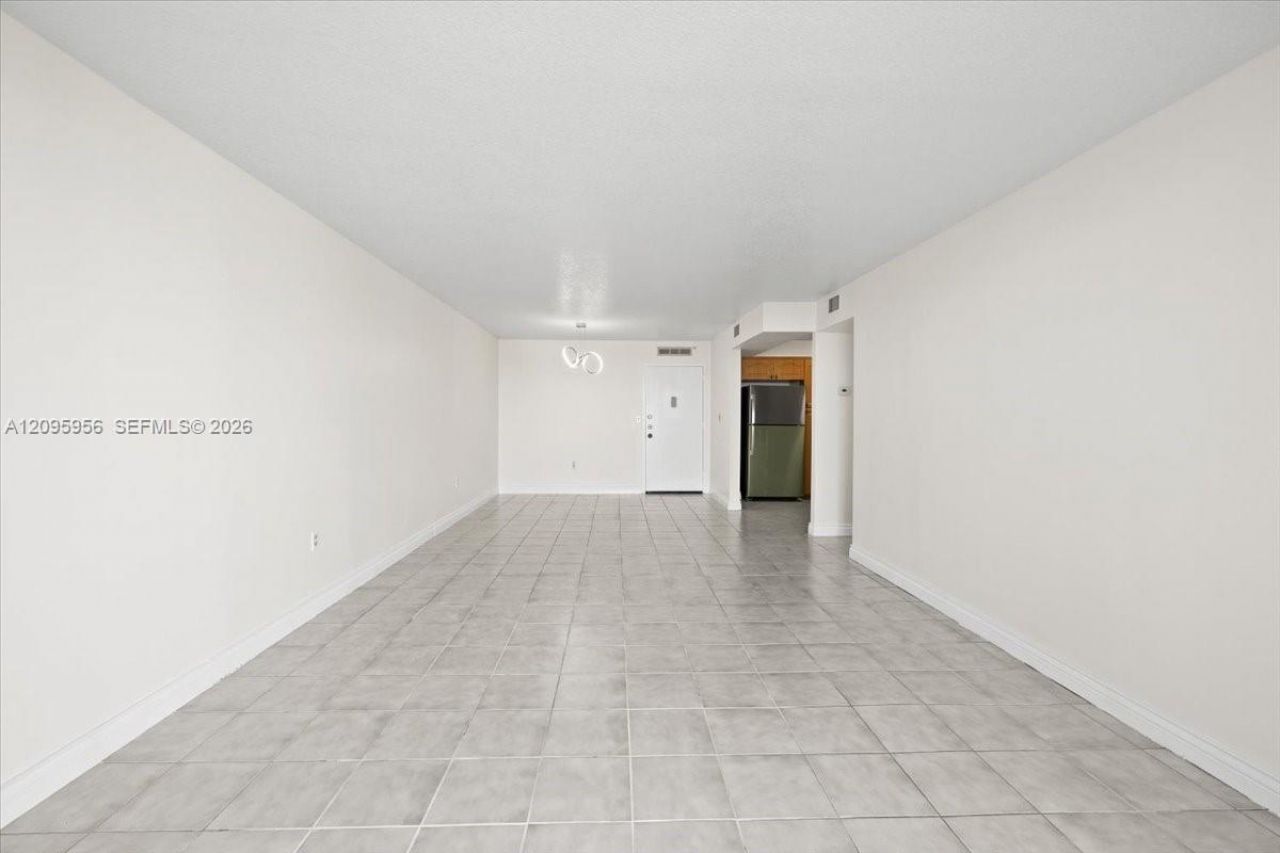 2780 NE 183rd St, Unit 1207, Aventura, FL 33160 Photo