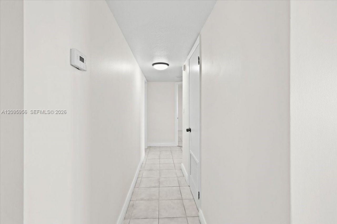 2780 NE 183rd St, Unit 1207, Aventura, FL 33160 Photo