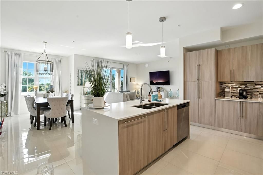 15901 Royal Pointe Ln , Unit 301, Fort Myers, FL 33908 Photo