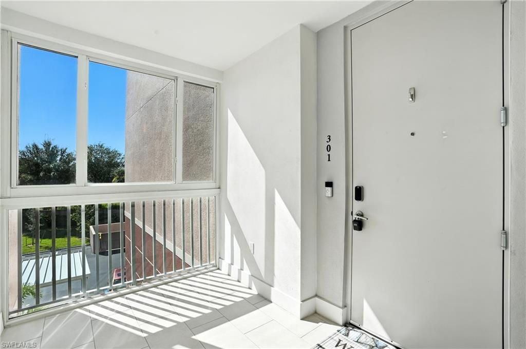 15901 Royal Pointe Ln , Unit 301, Fort Myers, FL 33908 Photo