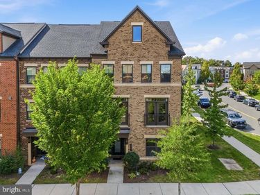 22261 PHILANTHROPIC DRIVE, ASHBURN, VA 20148