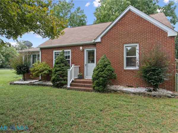 6092 Allmondsville Road, Gloucester, VA 23061