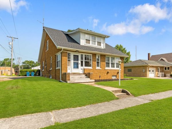 312 W Fifth Street , Minonk, IL 61760