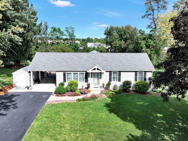25 YORK HILL ROAD, ETTERS, PA 17319