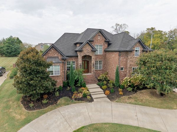 2818 Roddy Bridge Rd, Thompsons Station, TN 37179