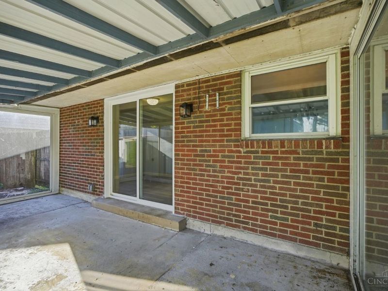 723 Ledro Street, Springdale, OH 45246 Photo 28