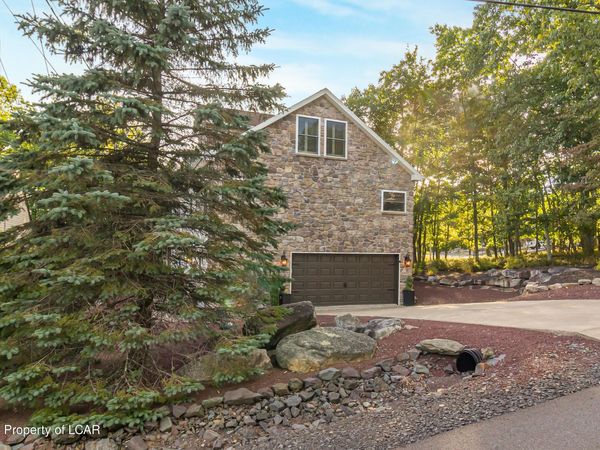 5 Troon Road, Hazle Twp, PA 18202