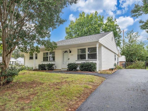 1404 Antrim ST , Salem, VA 24153