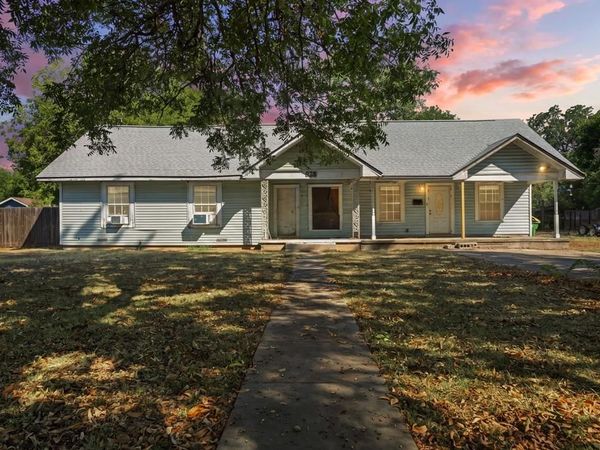 925 E Walnut Street, Hillsboro, TX 76645