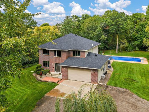 1224 US Highway 12 , Roberts, WI 54023